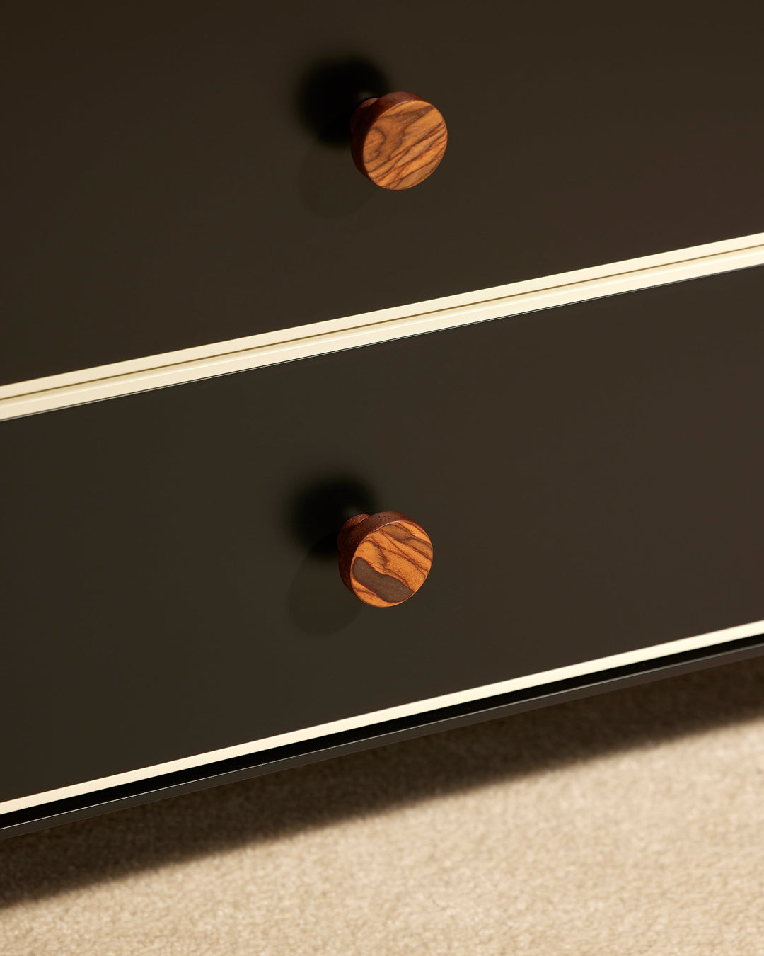 Enfilade Essence - Noir