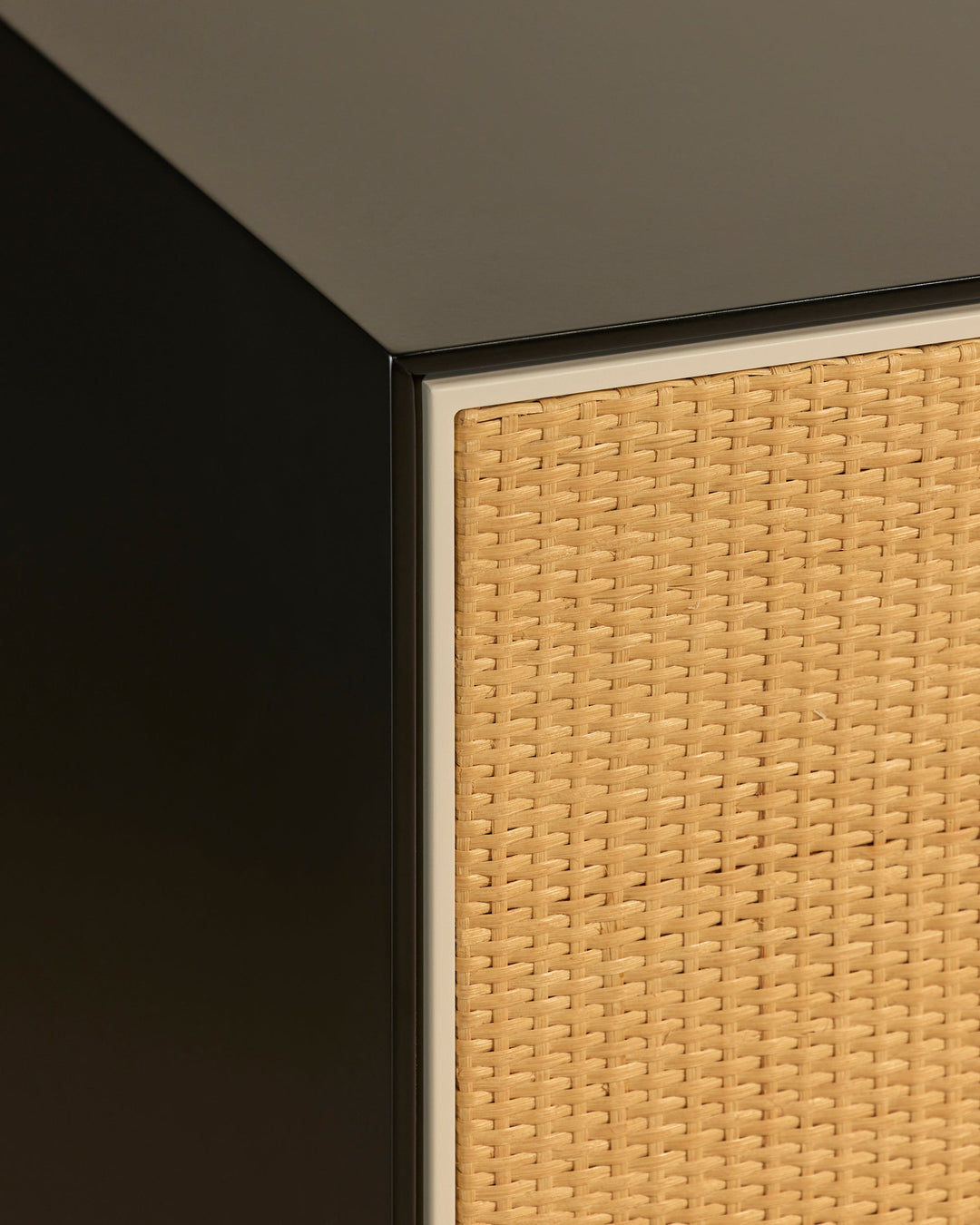 Enfilade Essence - Noir